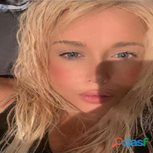 Susana Hermosa Rubia Catalana En Sitges 2
