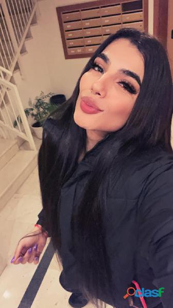UNA TRANS MUY CACHONDA Y CON POLLA LECHERA 1