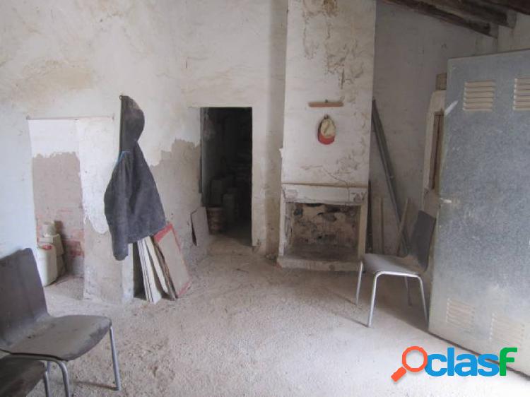 SE VENDE TERRENO CON CASA