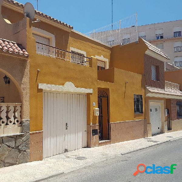Chalet a la venta en vícar (almería)