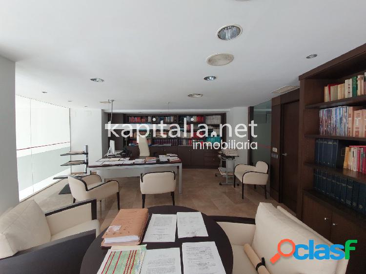 Espectacular local comercial chaflan a la venta en ontinyent. Espectacular local comercial chaflan a la venta en ontinyent.