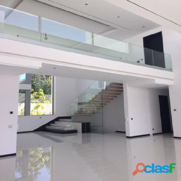 Villa en Venta en Guadalmina Baja, Marbella, Malaga 1