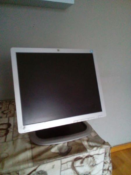 monitor HP 17" vga dvi usb