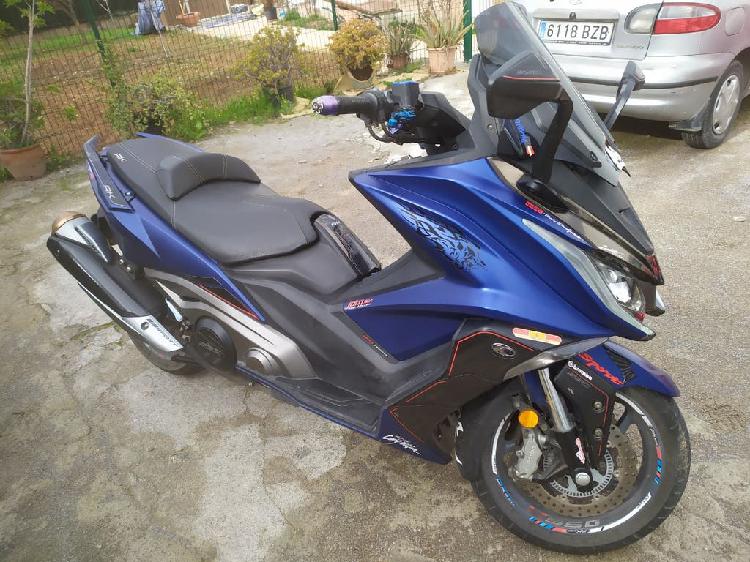 VENDO KYMCO AK550 AÑO 2019