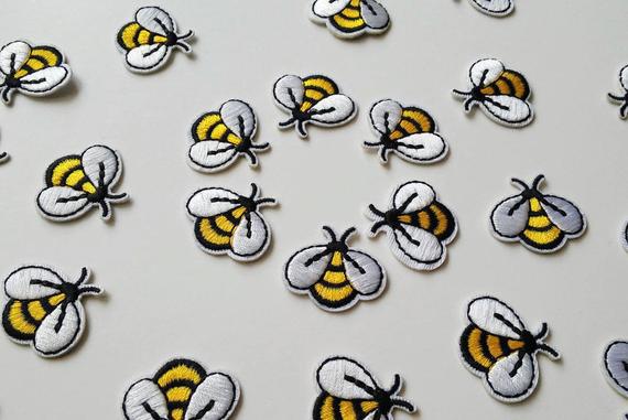 Little bee patch iron on/ tiny badge, small patches for