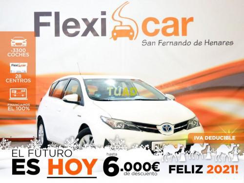 Toyota auris hybrid active