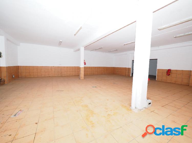 SE VENDE LOCAL COMERCIAL EN GRANOLLERS, ZONA PONENT 1