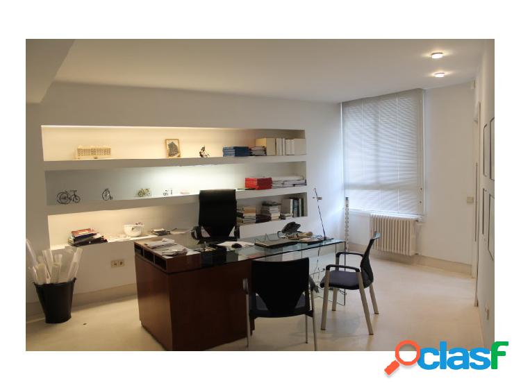 OFICINA EN PLENO CENTRO TOTALMENTE ACONDICIONADA
