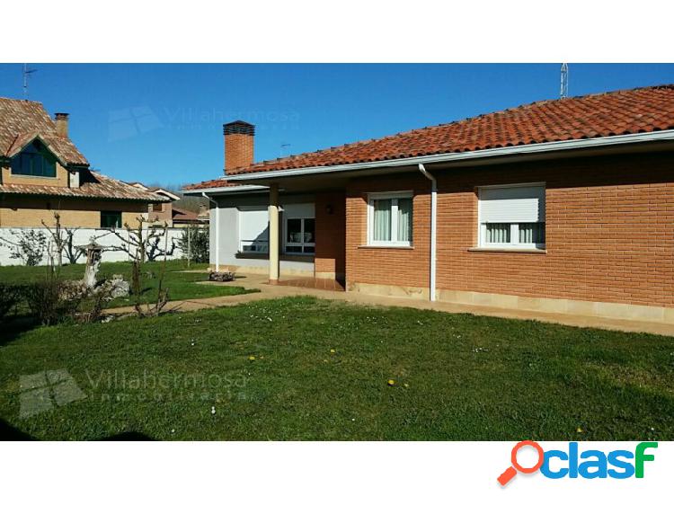 Chalet en venta en Villarcayo