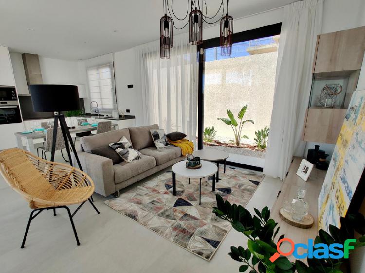 Nueva villa espaciosa en Polop 2