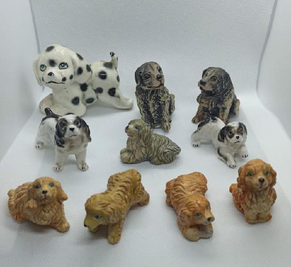 Colección de figuras de perros vintage de porcelana y