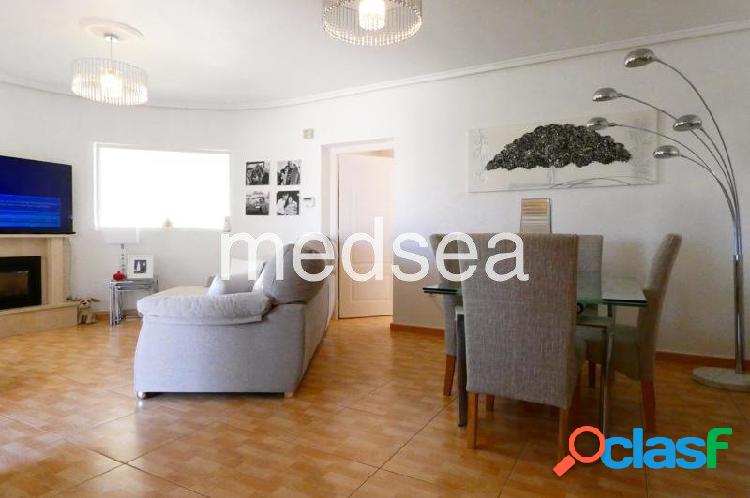Una prestigiosa villa con apartamento tipo estudio en Dona Pepa. 3