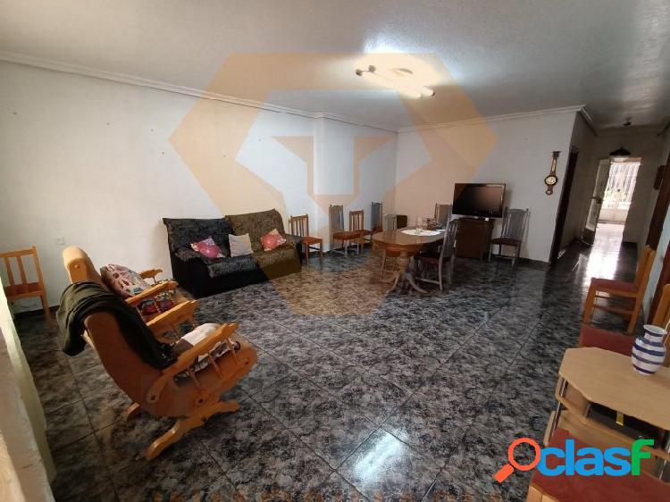 SE VENDE PLANTA BAJA EN ALGUAZAS 2