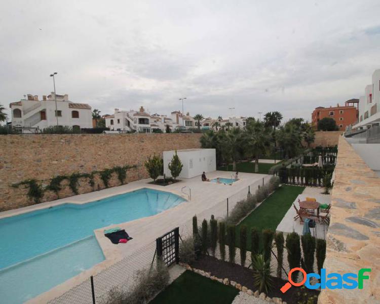 Este es un apartamento de ensu 1