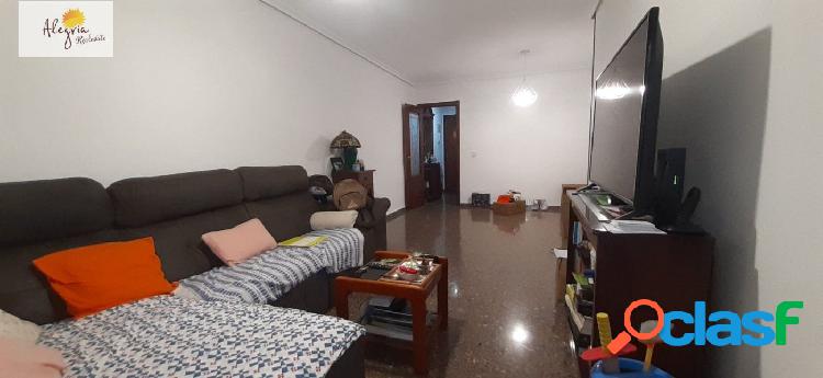 Piso en venta de 4 dormitorios en Mont-Olivet 1
