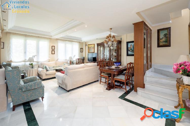 FANTASTICA CASA EN PLAZA DE LOS LOBOS 2