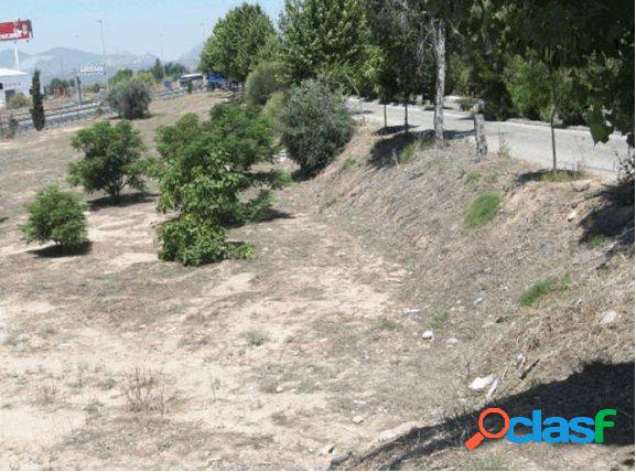 TERRENO DE USO COMERCIAL DISPONIBLE!! 4