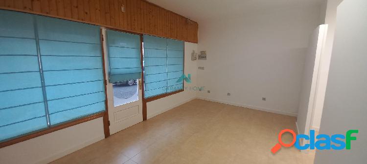 Se vende local comercial en Colindres 1
