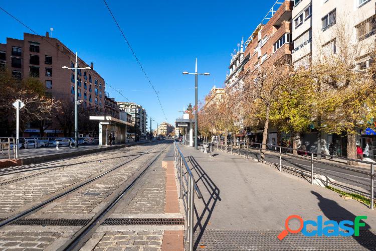 GRAN PLAZA DE GARAJE EN AVENIDA DE CONSTITUCI/xc3/x93N 2