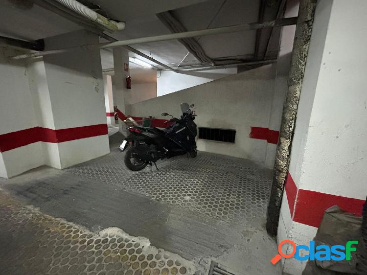 Plaza de garaje y trastero en Pajaritos
