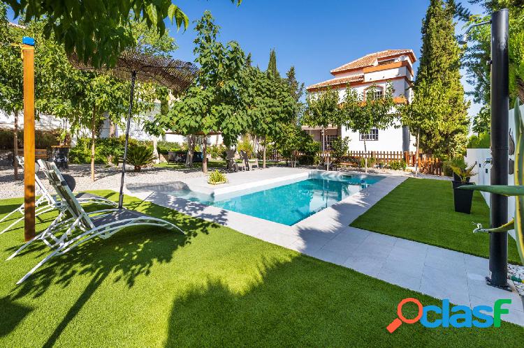 Genuina casa en venta en La Zubia (Granada) 1