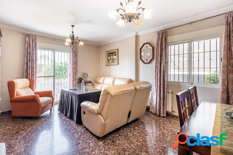 CHALET CON PISCINA EN ALBOLOTE 2