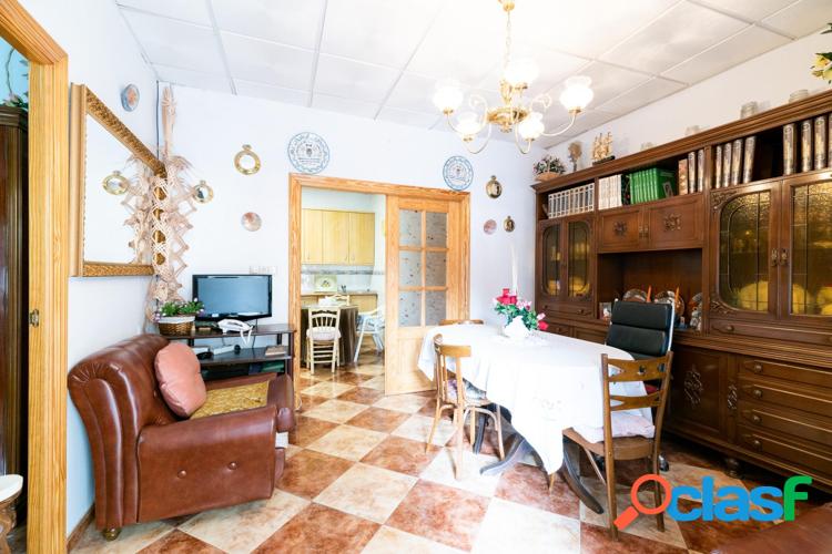 Estupenda casa en el centro de las Gabias 1
