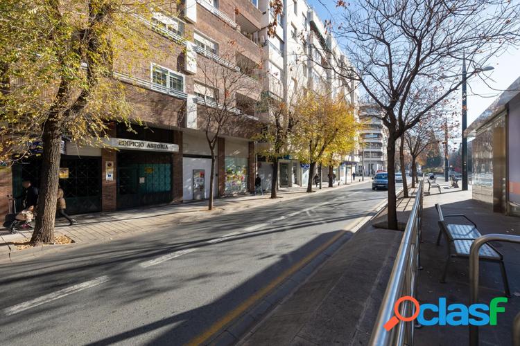 GRAN PLAZA DE GARAJE EN AVENIDA DE CONSTITUCI\xc3\x93N