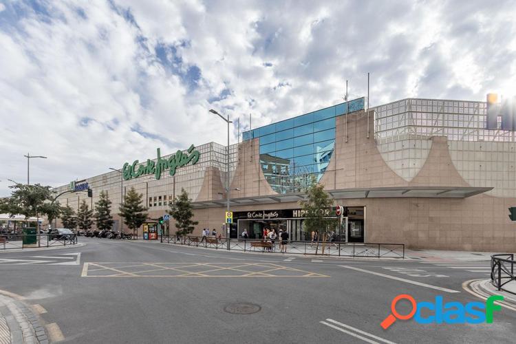 LOCAL COMERCIAL EN ARABIAL JUNTO HIPERCOR