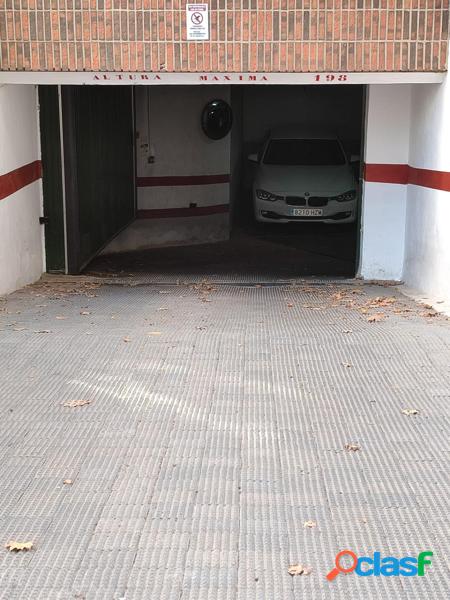 Plaza de garaje muy c/xc3/xa9ntrica 5