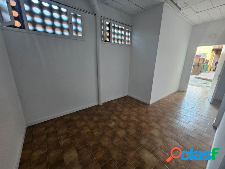 SANT CELONI (AVDA DE LA PAU): GRAN LOCAL EN ALQUILER IDEAL CONSULTORIO, ACADEMIA O GRANDES OFICINAS 6