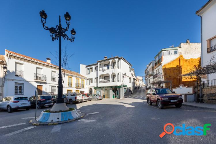 SE VENDE PISO EN COGOLLOS VEGA 4