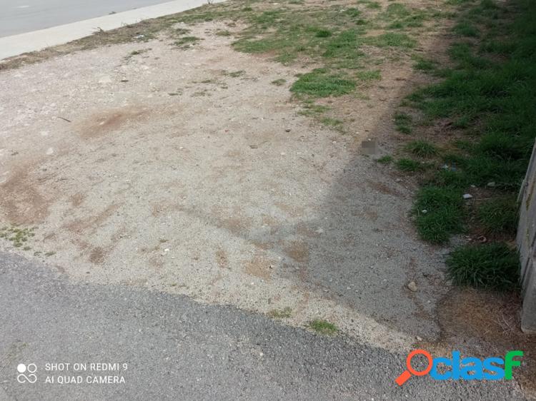 Terreno zona polideportivo,puedes construir tu propia casa,