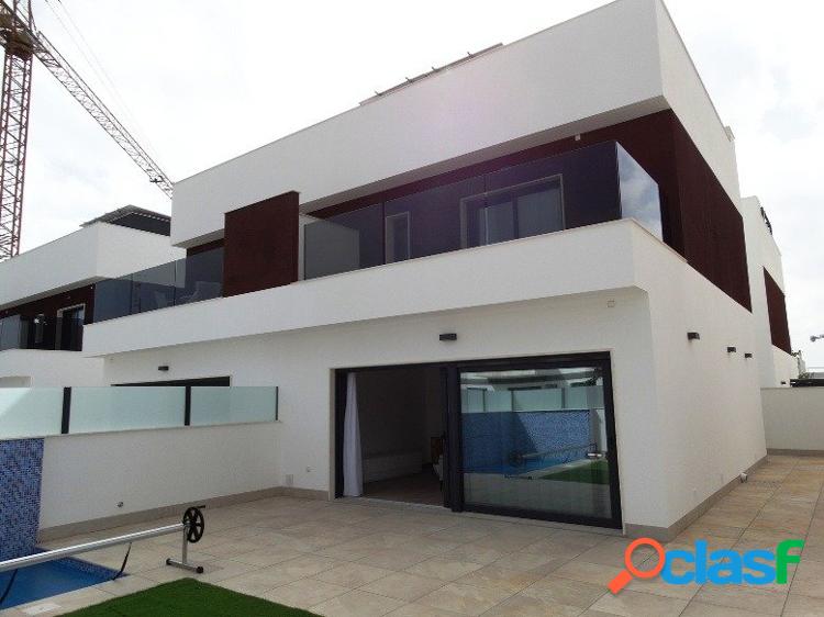 4 VILLAS PAREADAS DE OBRA NUEVA EN PILAR DE LA HORADADA