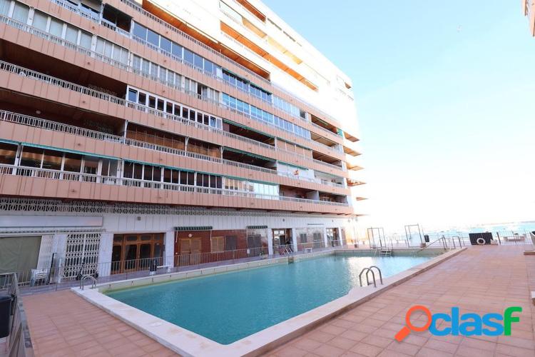 Apartamento con vistas al mar en Residencial Navamares