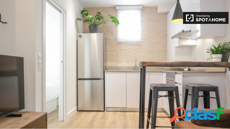 Apartamento de 1 dormitorio en alquiler en Palacio, Madrid 3