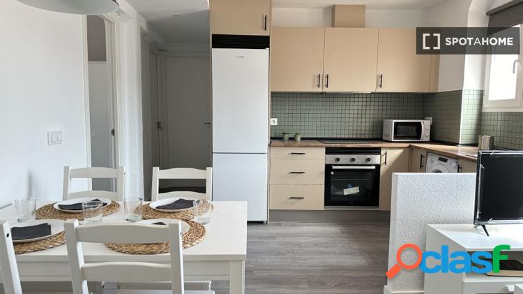 Apartamento de 3 habitaciones en alquiler en Lucero 1