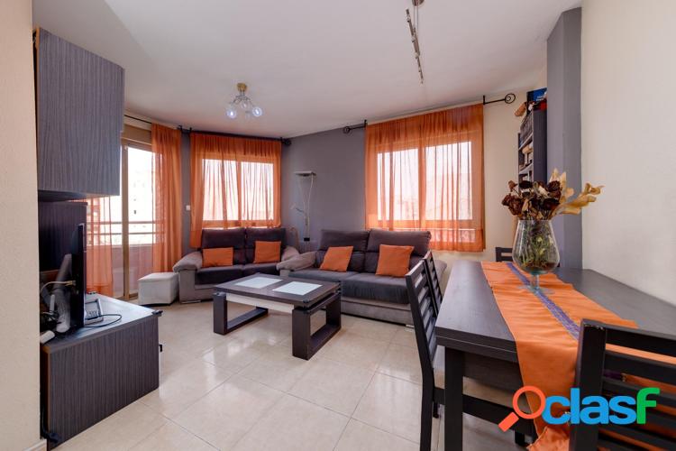 APARTAMENTO DE TRES DORMITORIOS EN EL CENTRO DE TORREVIEJA 2