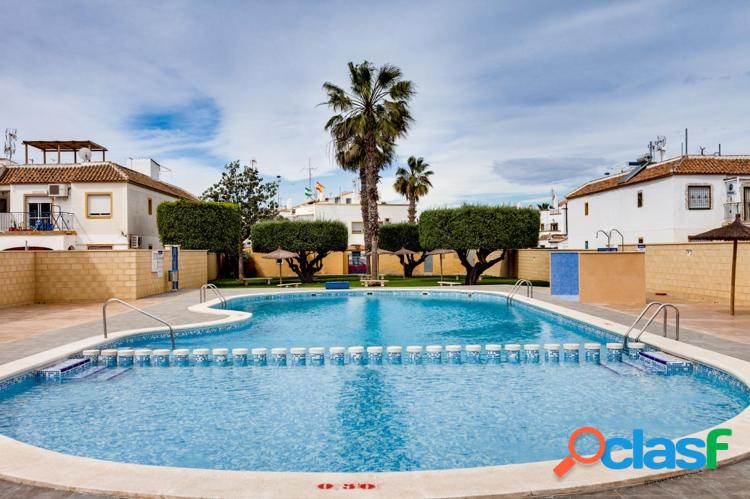 BUNGALOW PLANTA ALTA CON SOL/xc3/x81RIUM, PISCINA Y VISTAS DESPEJADAS 1