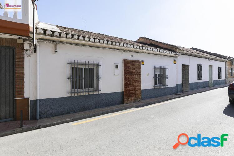 Casa en una sola planta para reformar en churriana de la vega