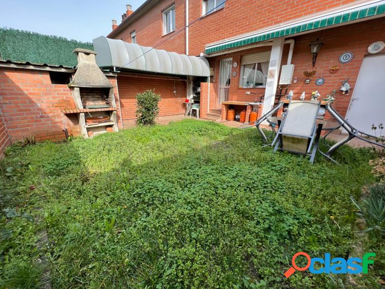 CASA EN VENTA EN CACABELOS