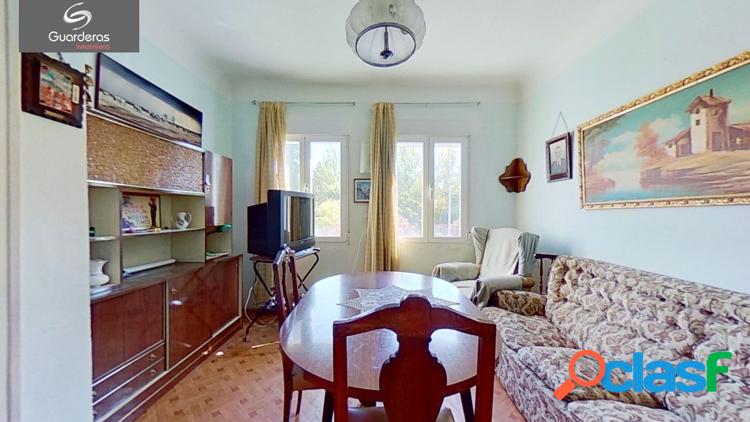 CASA Y LOCAL COMERCIAL EN GRAN TERRENO DE 420 M2