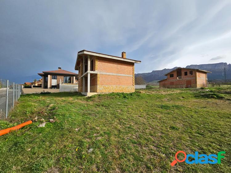 CHALET EN ESTRUCTURA EN VILLASANA DE MENA 2