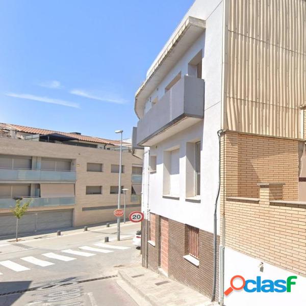 EDIFICI EN CONSTRUCCI/xc3/x93 A VILANOVA DEL CAM/xc3/x8d 1