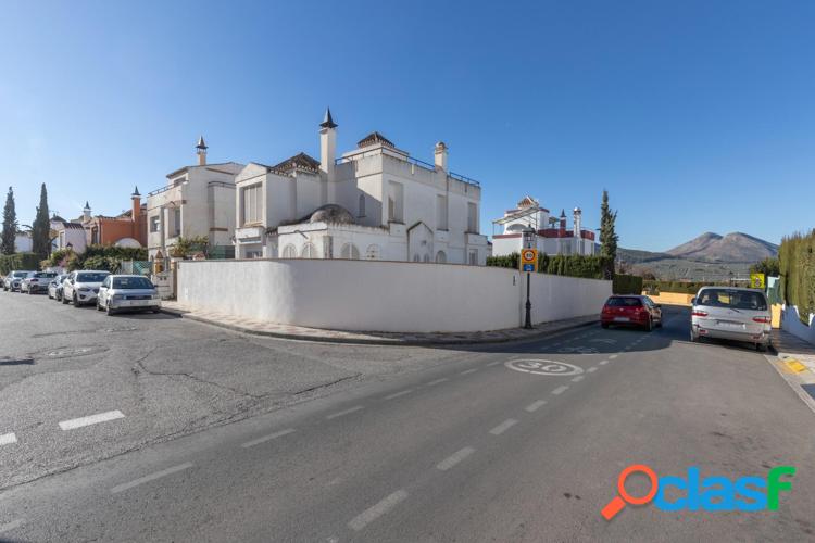 ESPECTACULAR CHALET EN LA URB. VILLAS BLANCAS 1
