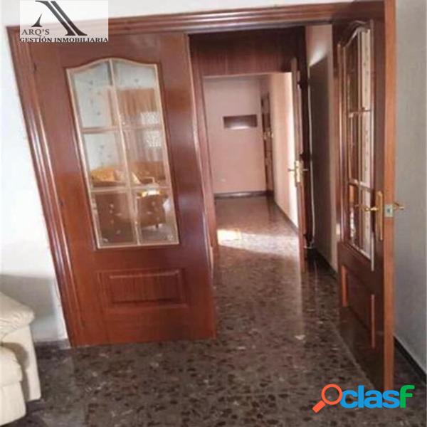 ESTUPENDO PISO EN VENTA EN ZONA BENALUA 4