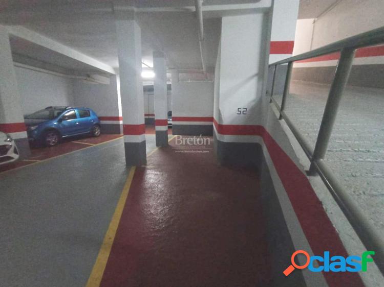 Interesante plaza de garaje en calle Tom/xc3/xa1s Bret/xc3/xb3n. 5