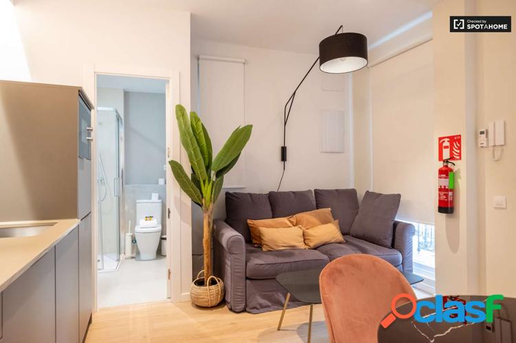 Lindo apartamento de 1 dormitorio en alquiler, cerca de el rastro en la latina