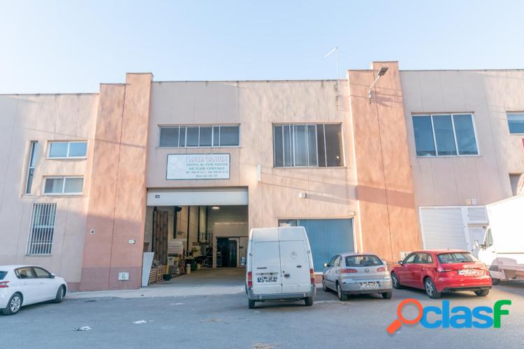NAVE EN VENTA EN EL POL/xc3/x8dGONO JUNCARIL 2