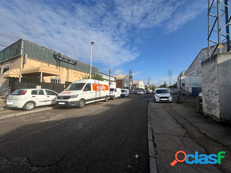 Oportunidad /xc3/xbanica en C/xc3/xb3rdoba: nave industrial en Polg. Chinales 1